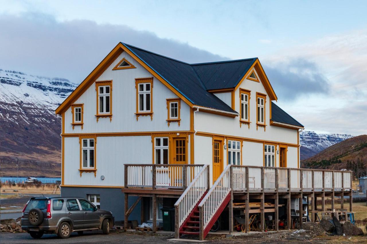 Undiraldan - Steinholt, Old Music School Apartamento Seyðisfjörður Exterior foto